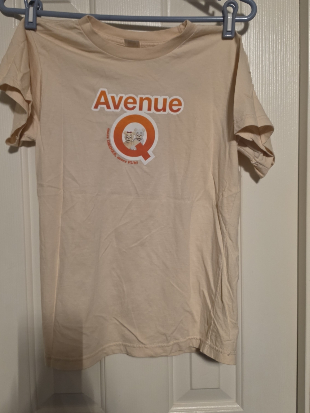 Avenue Q Graphic Tee in Light Peach